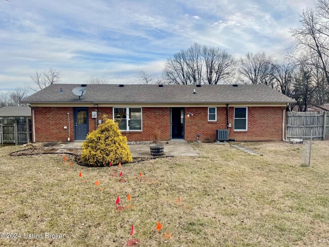 4609 Kirk Ln in Jeffersonville, IN - Building Photo - Building Photo
