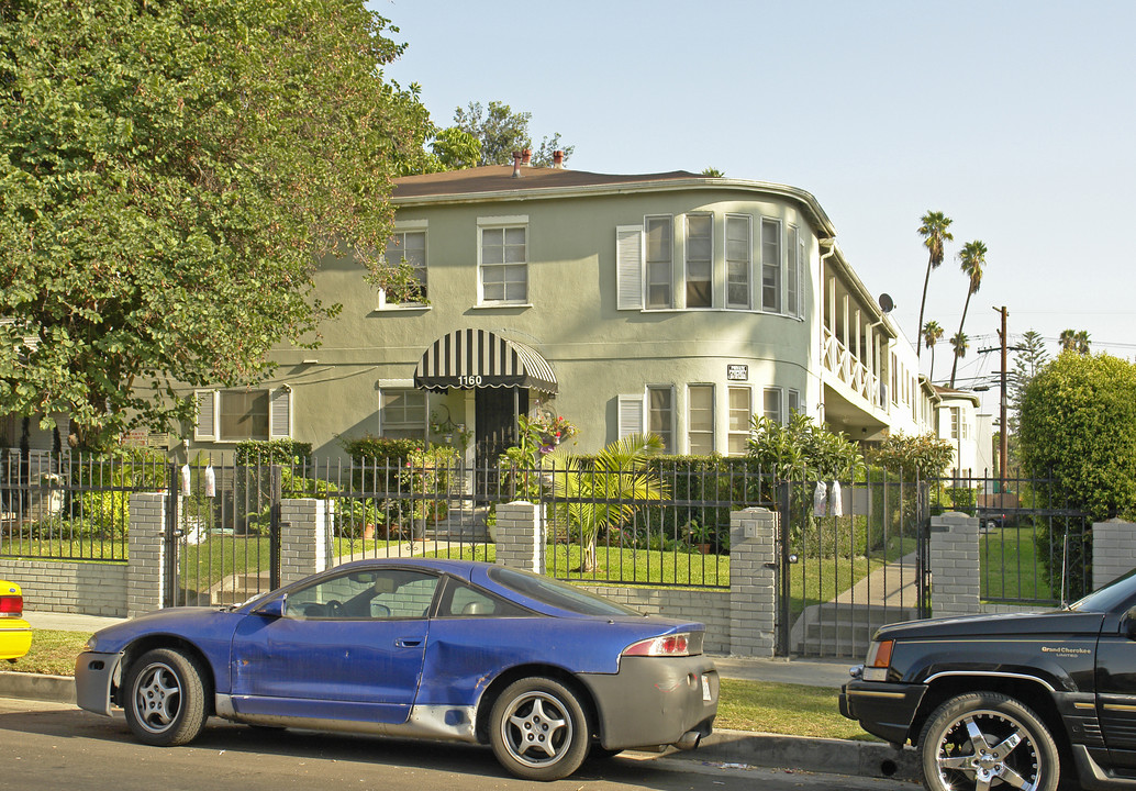 1160 S Norton Ave in Los Angeles, CA - Building Photo