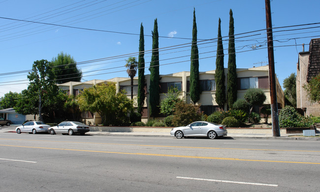 6133 Whitsett Ave in North Hollywood, CA - Building Photo - Building Photo