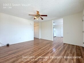 10653 Shady Valley Dr in Socorro, TX - Building Photo - Building Photo