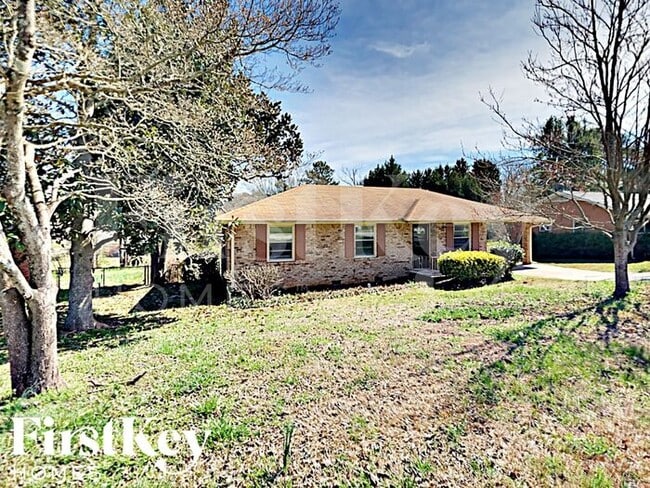 property at 2672 Lilac Dr