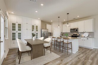 121 Morning Dawn Ln in Andice, TX - Building Photo - Building Photo