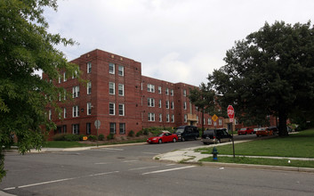 Fort View Apartments in Washington, DC - Building Photo - Building Photo