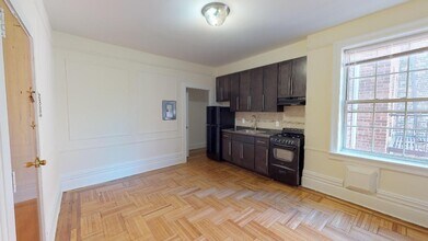 28 Duncan Avenue in Jersey City, NJ - Foto de edificio - Building Photo