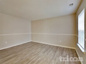 2019 Waters Trail Dr in Charlotte, NC - Foto de edificio - Building Photo