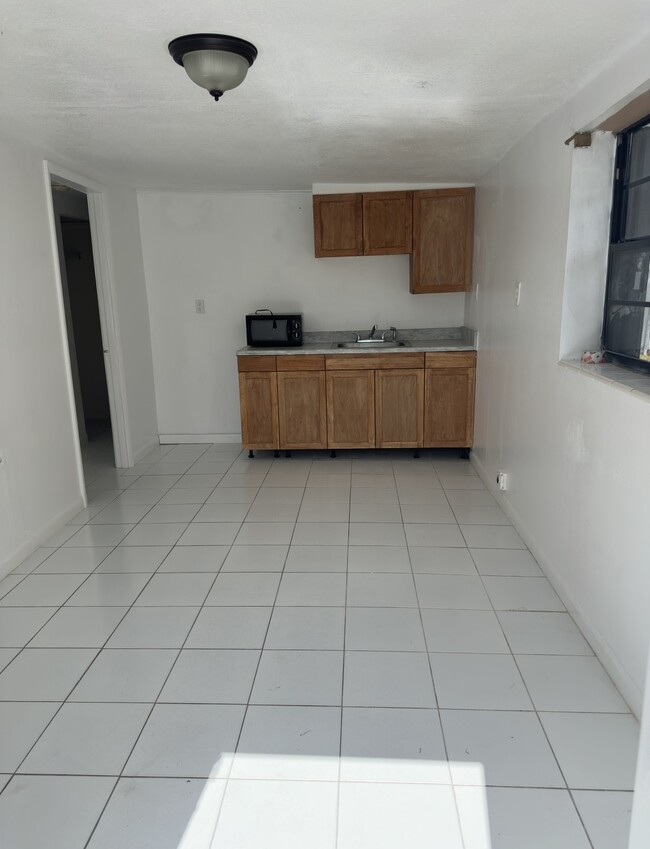 11935 SW 185th Ter, Unit Apartment