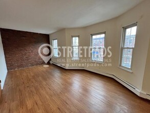 62 S Huntington Ave in Boston, MA - Building Photo - Building Photo