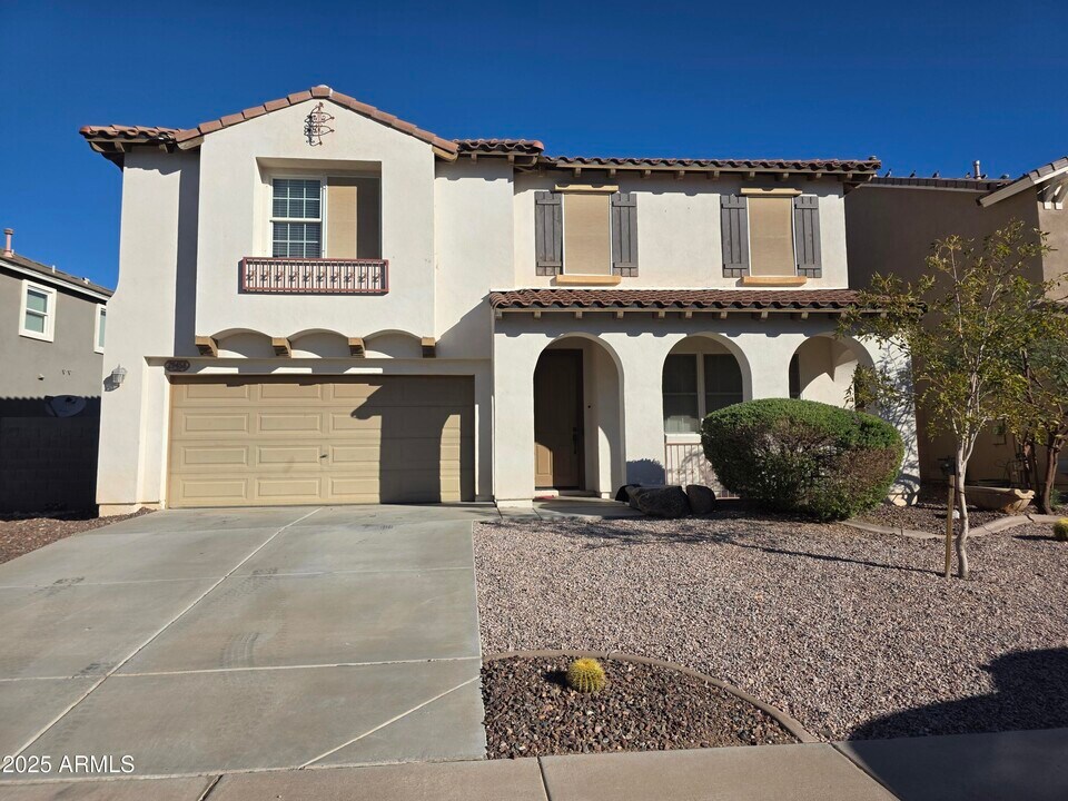 29458 W Columbus Ave in Buckeye, AZ - Foto de edificio