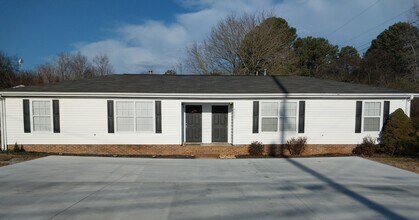 9901 Hixson Pike, Unit D in Soddy Daisy, TN - Building Photo - Building Photo