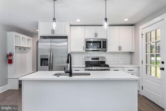 139 W Germantown Pike in Plymouth Meeting, PA - Building Photo - Building Photo