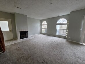 814 Gable Way in Virginia Beach, VA - Building Photo - Building Photo