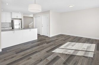 1362 Erker Cres NW in Edmonton, AB - Building Photo - Building Photo