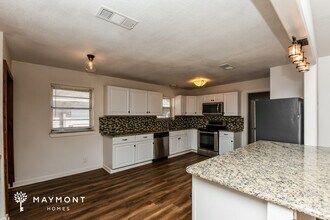 1017 Locust St in Benbrook, TX - Building Photo - Building Photo