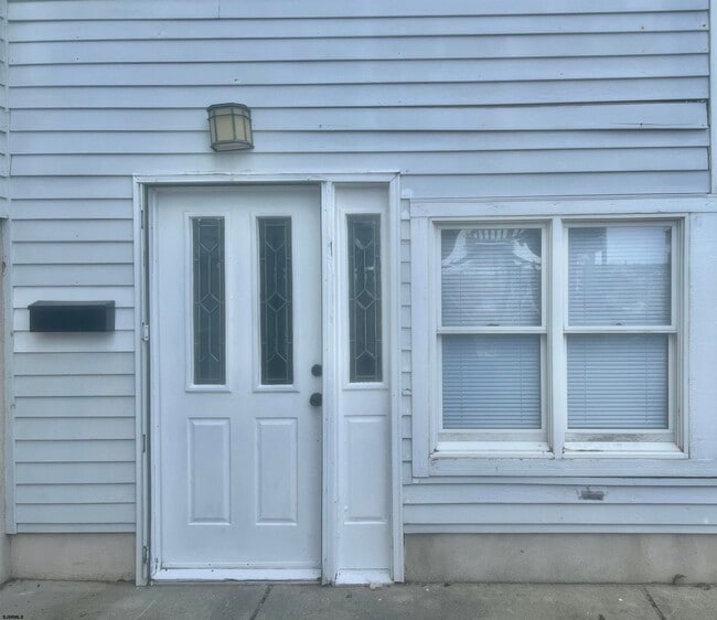 133 S Kingston Ave in Atlantic City, NJ - Building Photo - Building Photo