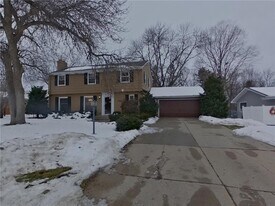 13408 Colfax Ave S in Burnsville, MN - Building Photo