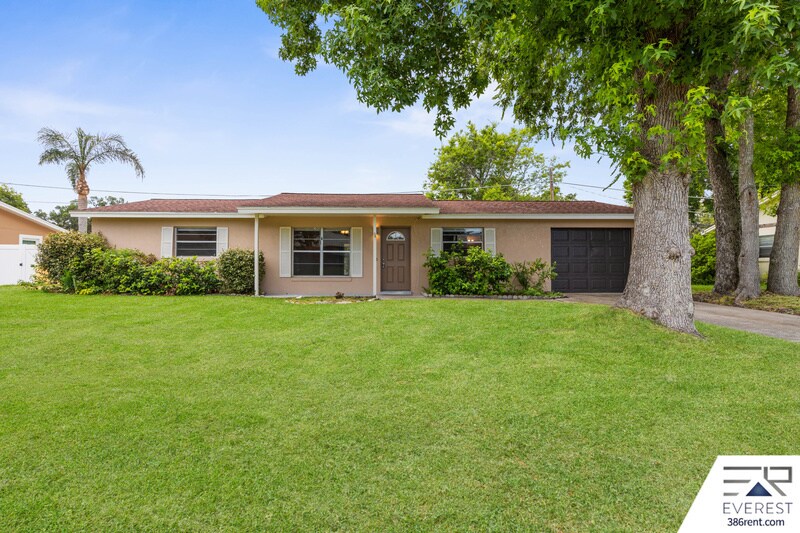 1706 Western Rd in South Daytona, FL - Building Photo