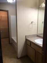 4202 SW Chapelstone Ave-Unit -3 in Bentonville, AR - Building Photo - Building Photo