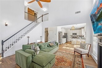 347 Ivy Glen Cir in Avondale Estates, GA - Building Photo - Building Photo