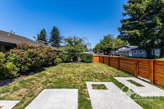 8013 SE Maple Ave in Vancouver, WA - Building Photo - Building Photo