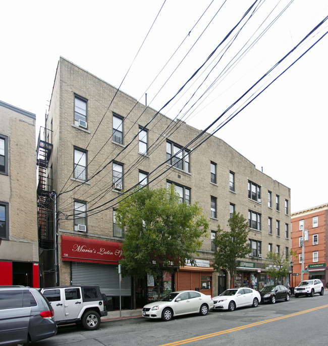 130-138 Lake Ave in Yonkers, NY - Building Photo - Building Photo