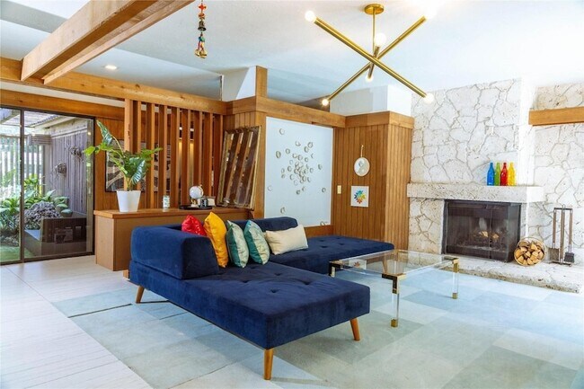 9340 SW 178th Terrace in Palmetto Bay, FL - Building Photo - Building Photo