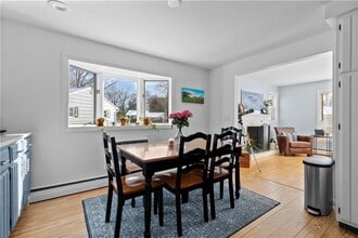 84 Birchwood Dr in North Kingstown, RI - Building Photo - Building Photo