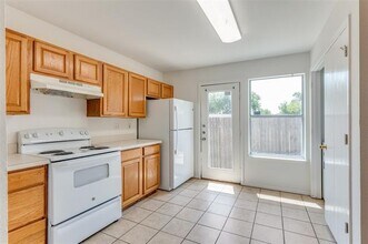 125 Cambridge Dr in Saginaw, TX - Building Photo - Building Photo