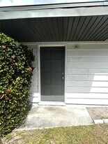 2695 Fruitville Rd in Sarasota, FL - Building Photo