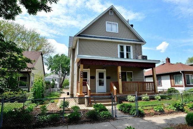 property at 616 Fillmore st ne