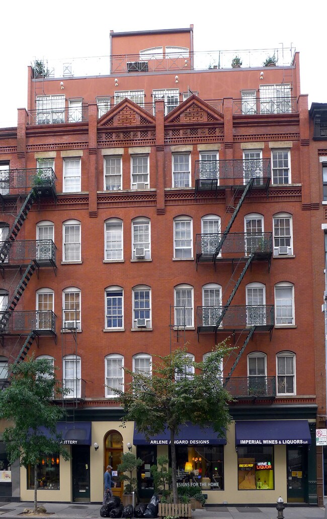 1705 First Ave in New York, NY - Foto de edificio - Building Photo