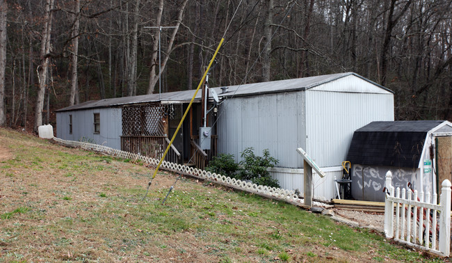 19 Corey Chelsey Ln in Candler, NC - Foto de edificio - Building Photo