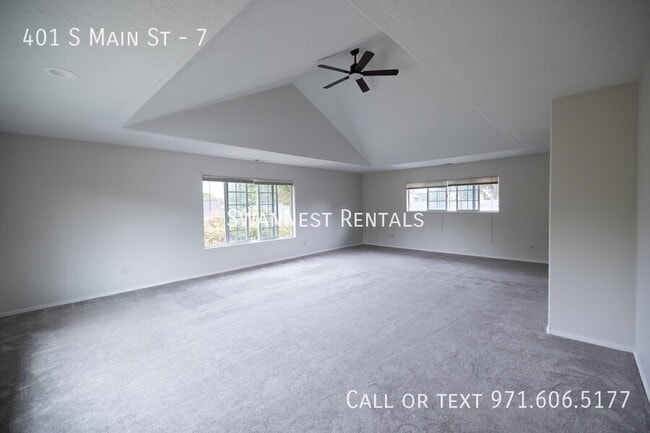 401 S Main St in Newberg, OR - Building Photo - Building Photo