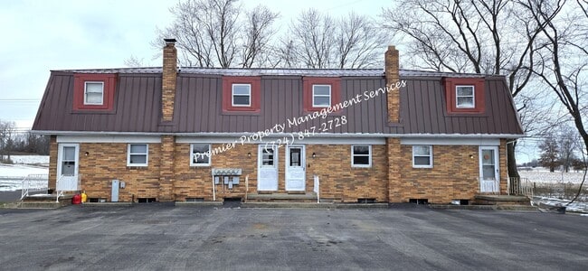 268 Mohawk School Rd in New Castle, PA - Building Photo - Building Photo