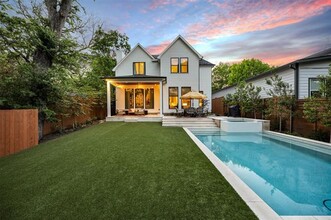 8810 Groveland Dr in Dallas, TX - Building Photo - Building Photo