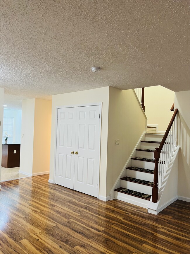 25 Balboa Ln, Unit 4009 in Franklin Park, NJ - Foto de edificio - Building Photo