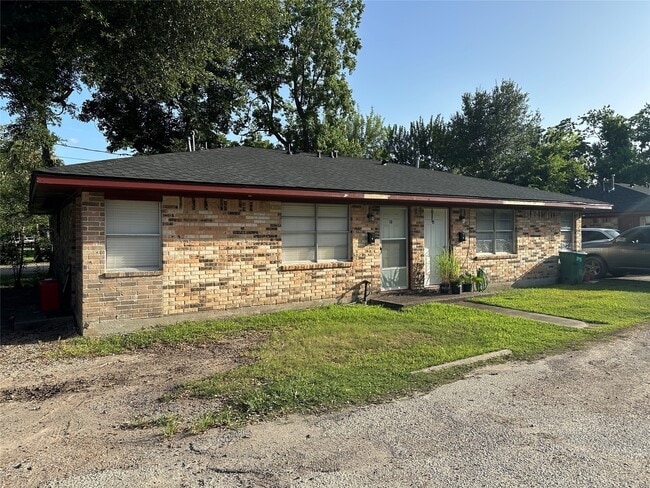 property at 2922 Randolph Rd