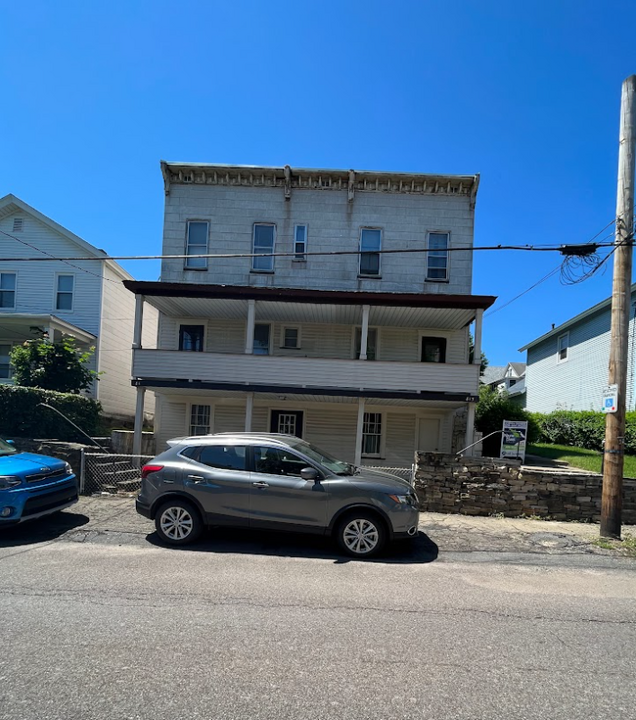 815 Eynon St in Scranton, PA - Building Photo