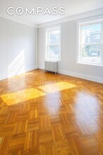 191-13 42nd Ave, Unit F1 in Queens, NY - Building Photo - Building Photo