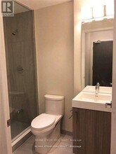 17-817 Dundonald St in Toronto, ON - Building Photo - Building Photo