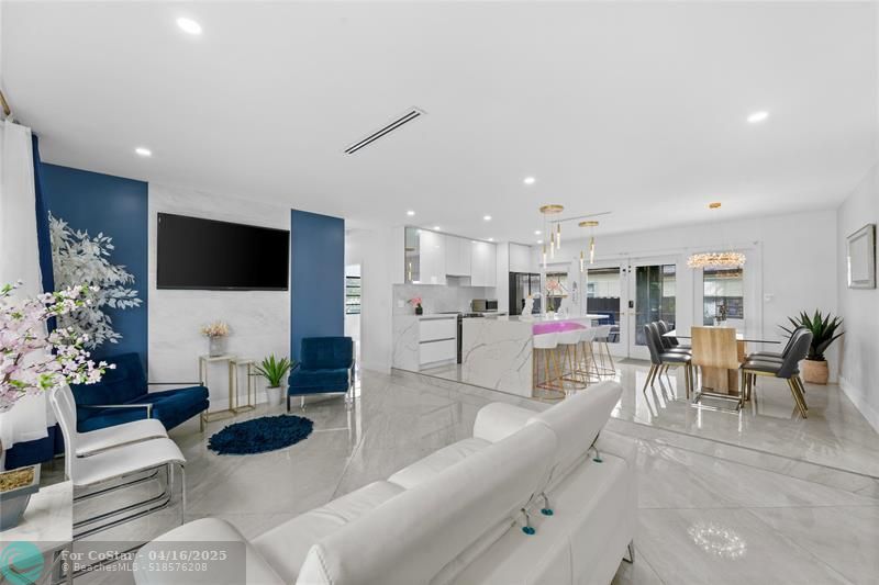 1100 Buchanan St in Hollywood, FL - Building Photo