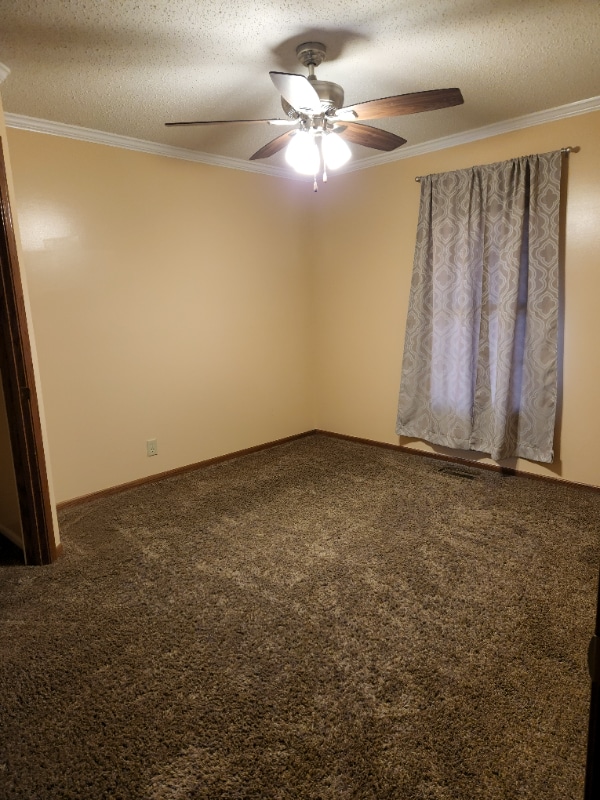 730 Dustin Rd in Salina, KS - Building Photo - Building Photo