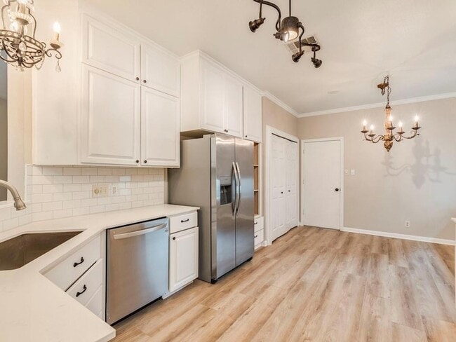 808 Timber Trail in Cedar Park, TX - Foto de edificio - Building Photo