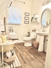 417 S Prairieville St in Athens, TX - Foto de edificio - Building Photo