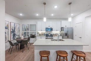 Gateway in Henderson, NV - Building Photo