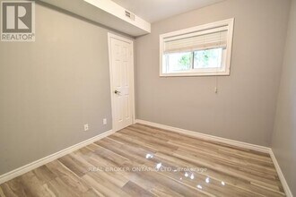 65 Ottaway Ave in Barrie, ON - Building Photo - Building Photo