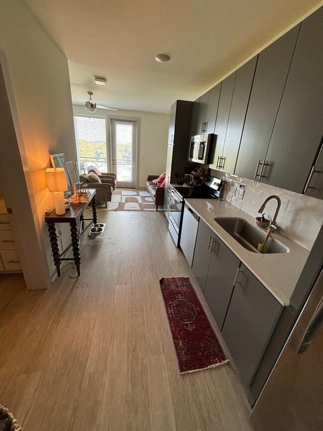 51 Lucile St, Unit B440 in Nashville, TN - Building Photo - Building Photo