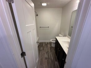 468 Deluth Dr in Bowling Green, KY - Building Photo - Building Photo
