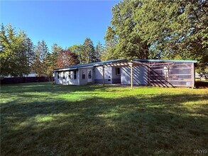 68 Bingham Rd in Oswego, NY - Building Photo - Building Photo
