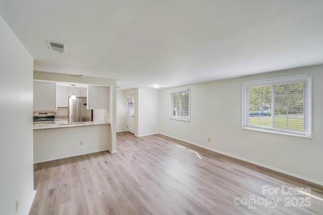 5001 Forest Mountain Ct, Unit 310 in Charlotte, NC - Building Photo - Building Photo
