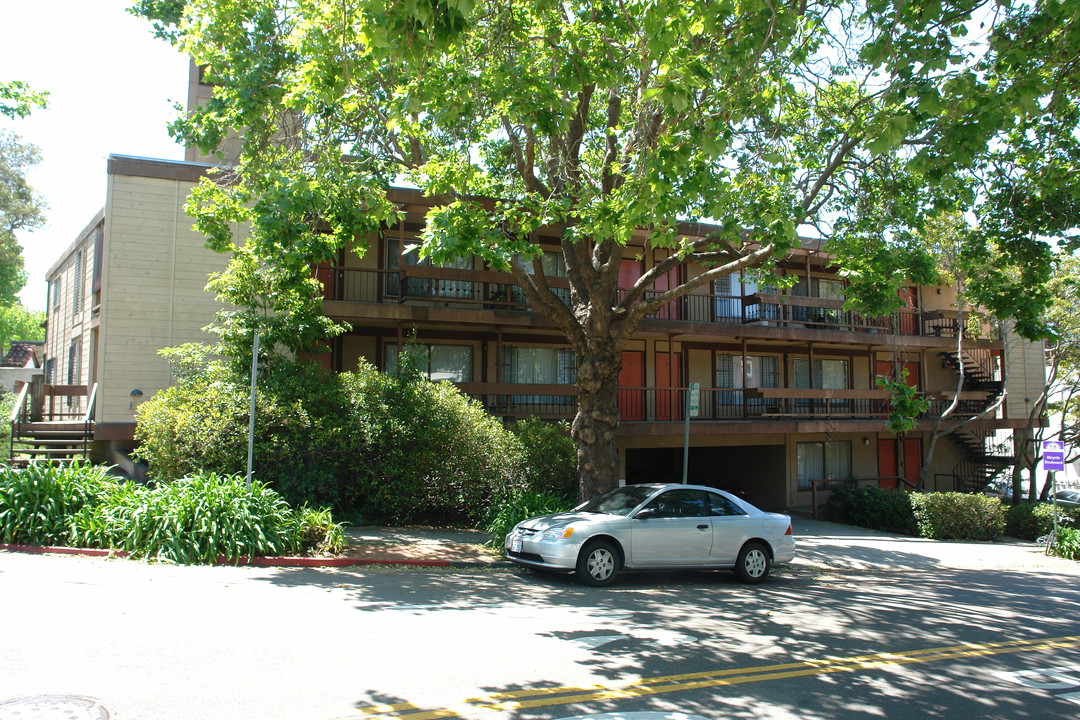 1700 Spruce St in Berkeley, CA - Foto de edificio